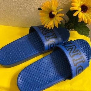 Women’s Victoria secret slides